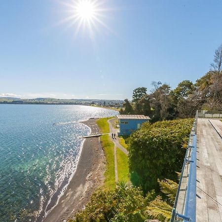 Spectacular Lakefront Home Lago Lago Taupo Exterior foto
