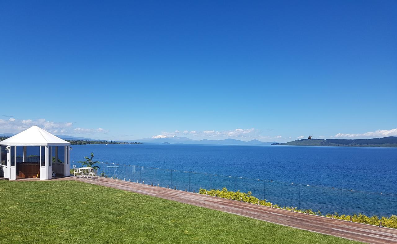 Spectacular Lakefront Home Lago Lago Taupo Exterior foto
