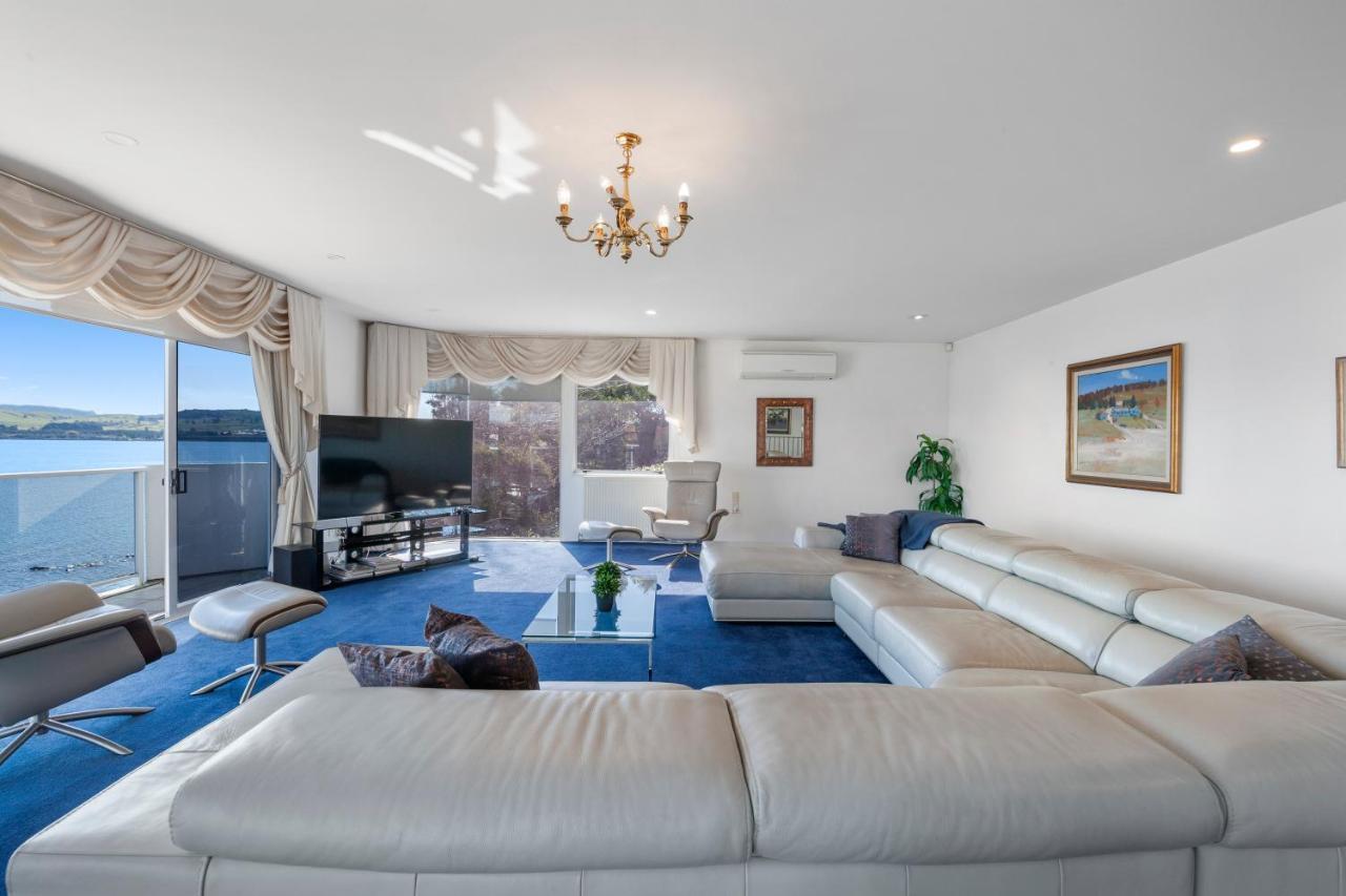 Spectacular Lakefront Home Lago Lago Taupo Exterior foto